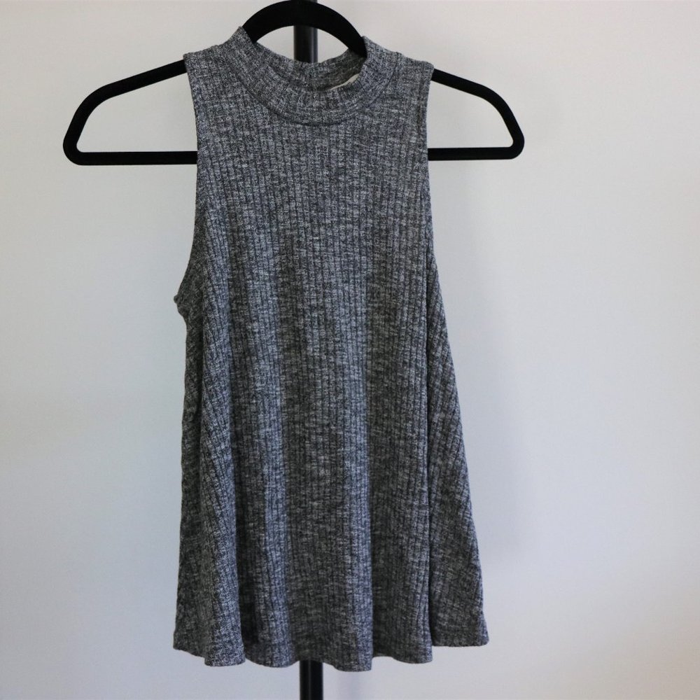 Heather Gray sleeveless high-neck Hollister Size M